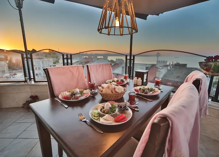 Artefes Hotel Old City