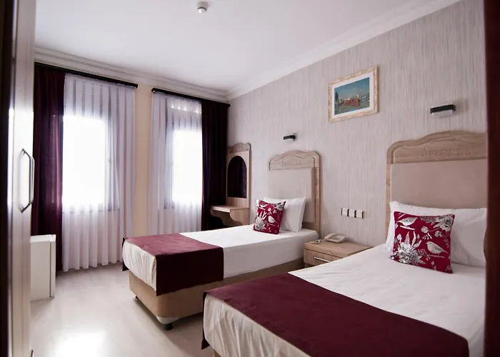 Artefes Hotel Old City