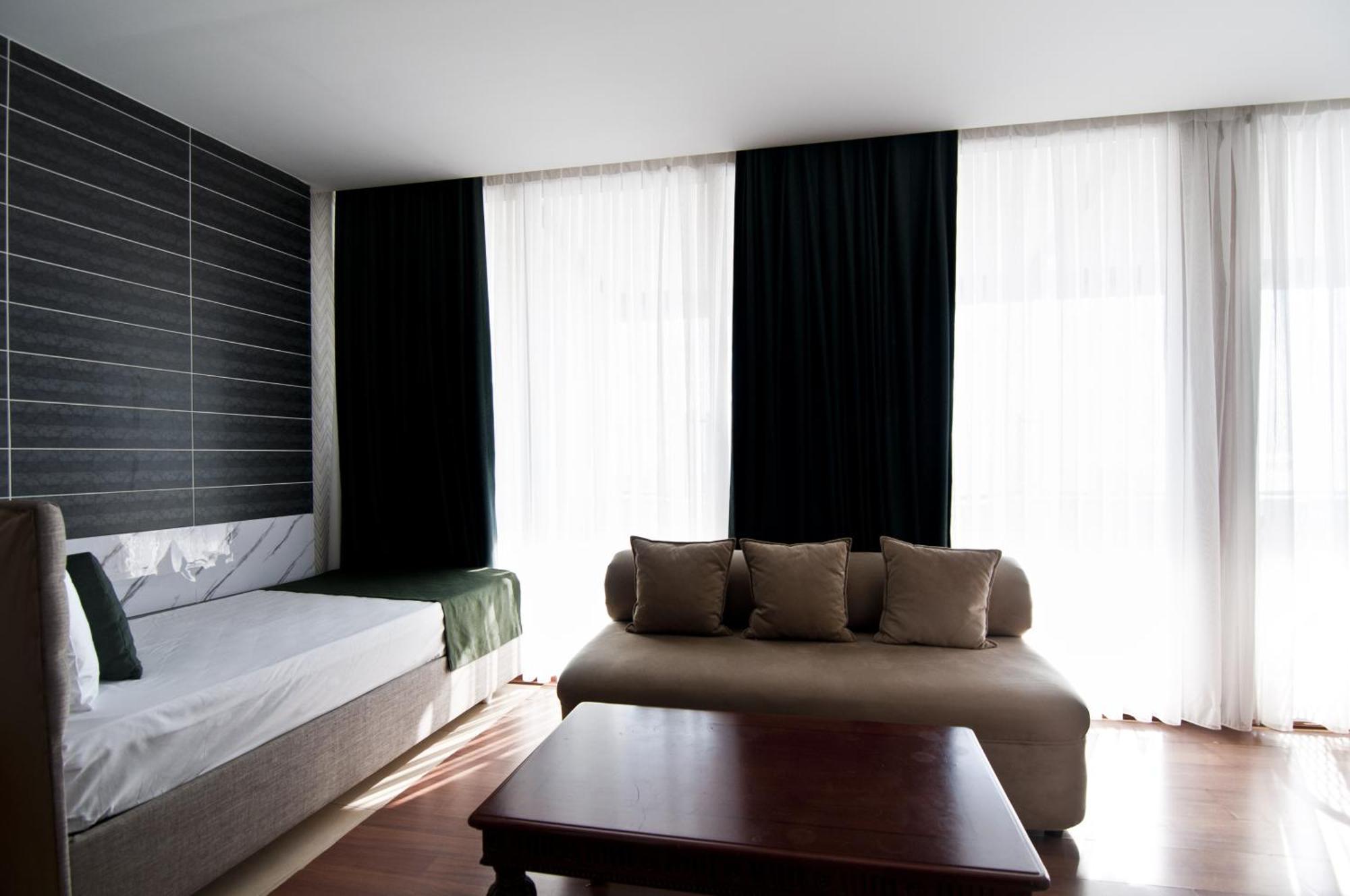 Artefes Old Hotel