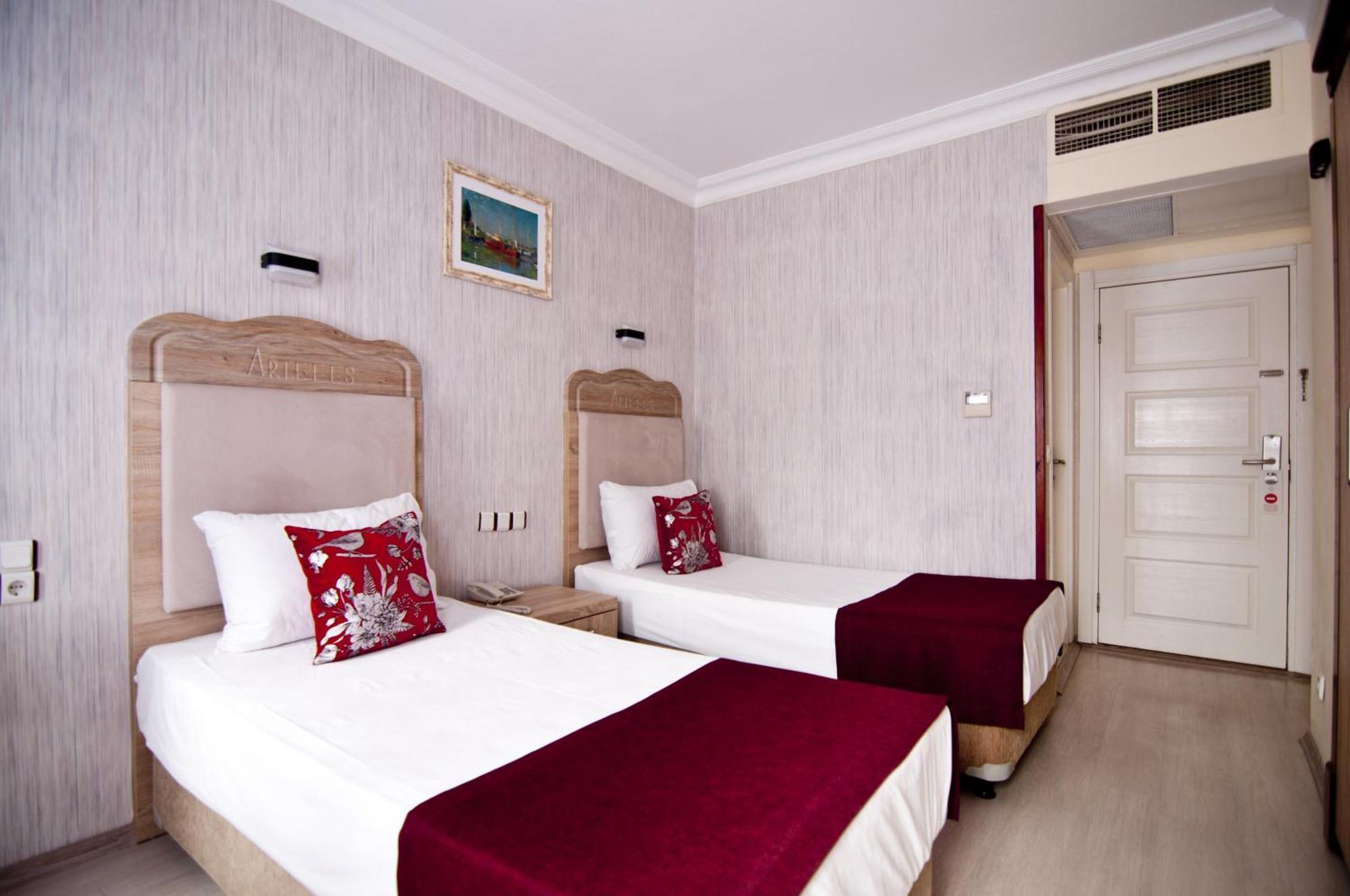 Hotel Artefes Old