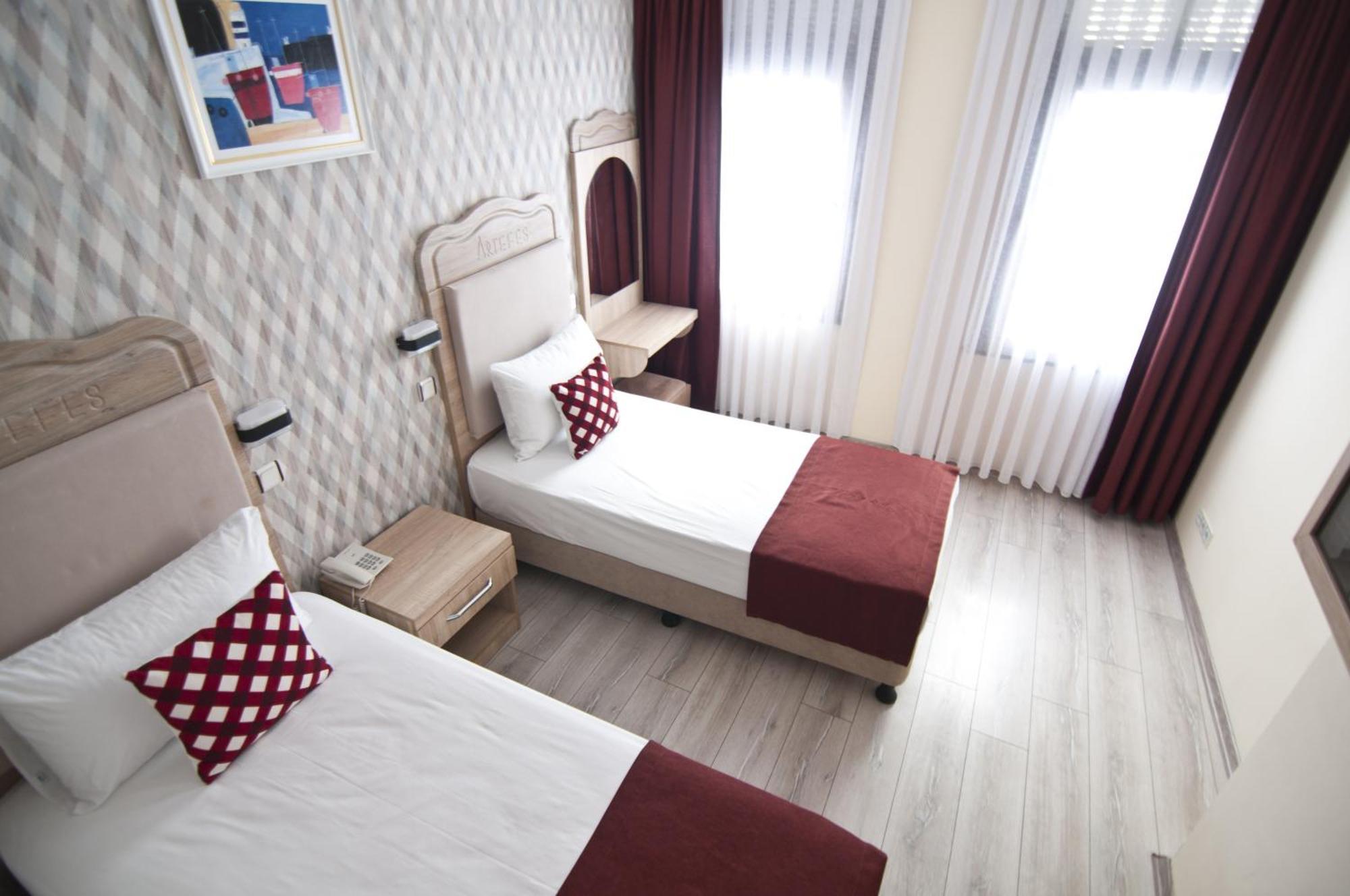 Artefes Old Hotel 4*